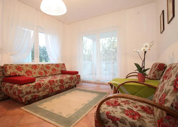 Apartment With Parking Spaces Baska, Krk - 19581 Baska (Krk)