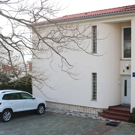 דירה With Parking Spaces Baska, Krk - 19581 באסקה